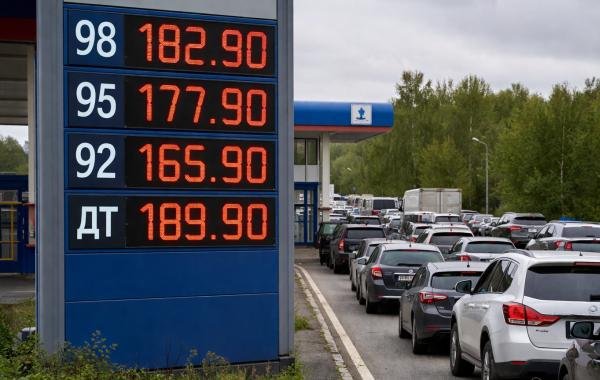 Ситуация с бензином в регионах России остаётся сложной: новые подробности на сегодняшний день, 9 июля