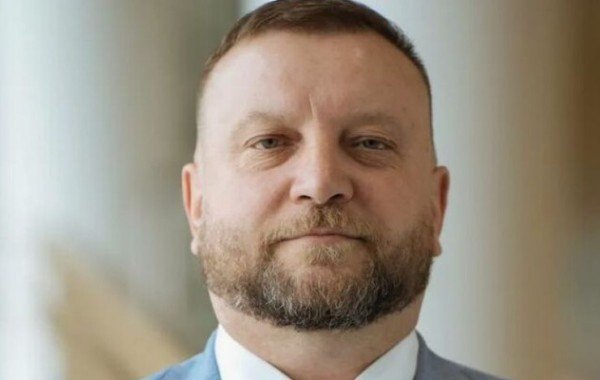 Сенатор Кондратьев призвал разрешить брать на военную службу больных и хромых