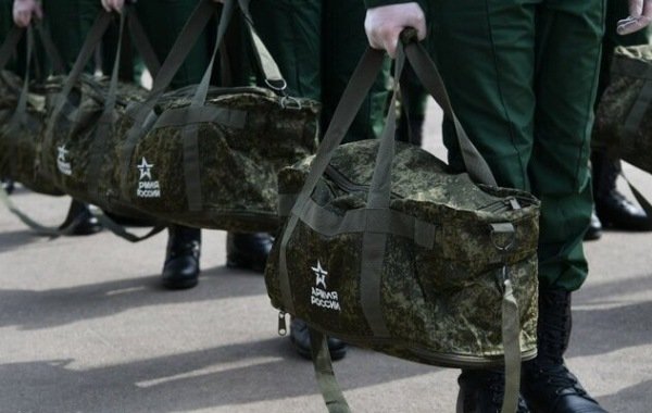 В Госдуму внесли законопроекты о заключении контракта с армией для судимых