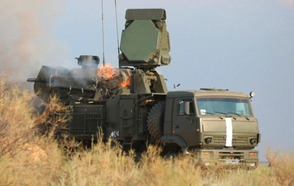 Отражена крупнейшая атака украинских дронов на Ярославский НПЗ