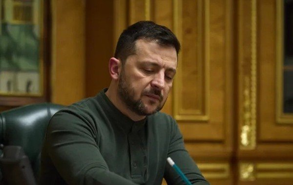 Зеленский поблагодарил силовиков за удары по гражданской инфраструктуре РФ