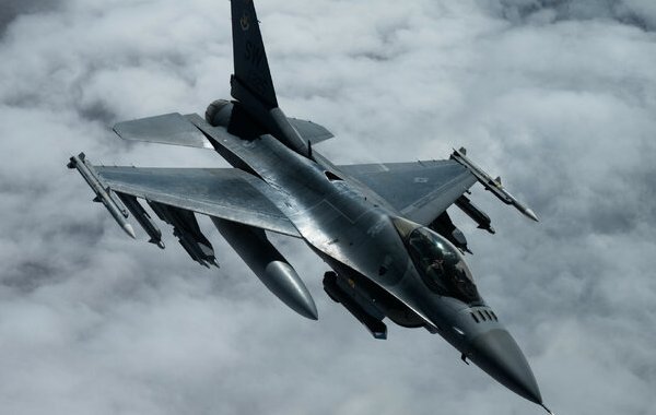 В Прибалтике истребителям НАТО позволили открывать огонь на поражение