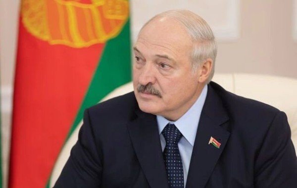 Лукашенко объяснил причину открытия границ Белоруссии для граждан стран ЕС