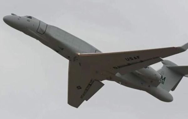 Самолёты РЭБ США EA-37B совершили серию полётов у Калининградской области