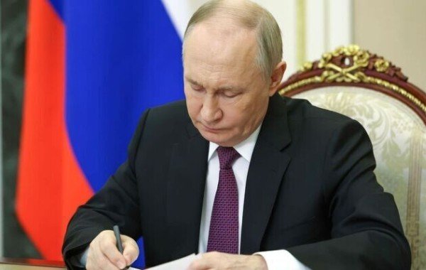 Путин продлил действие продовольственного эмбарго до конца 2028 года