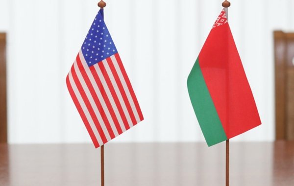 Снятие санкций США с Белоруссии назвали сигналом для России