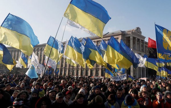 Жители Киева вышли на площадь Независимости с требованием мирных переговоров