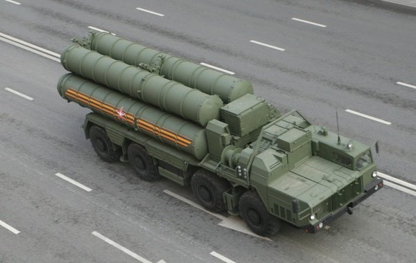 Песков оценил возможность перемещения С-400 из Турции