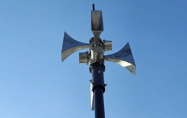 Украинские беспилотники пытаются атаковать Краснодар: в городе включены сирены, подробности на 03.10.2026