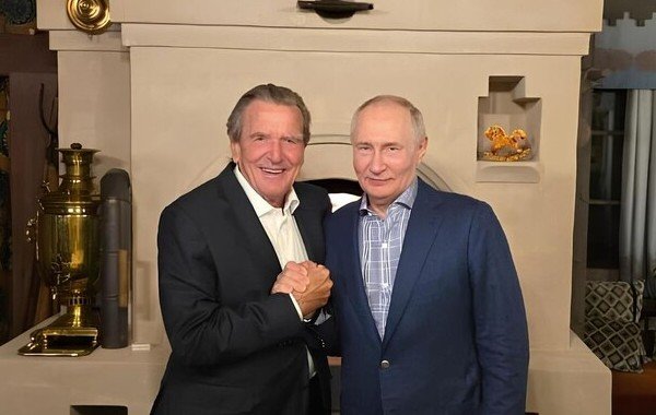 Медведев высмеял Мерца за критику Шрёдера, предсказав ему полное одиночество