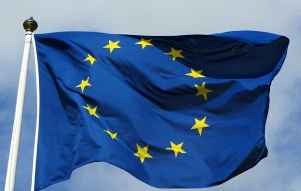 Британия и Польша призвали ЕС ускорить решение по российским активам