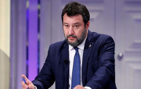 Вице-премьер Италии заявил, что направлением оружия и денег на Украину мира не добиться
